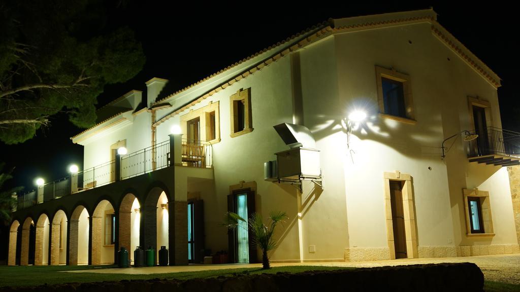 Agriturismo Feudo Muxarello Villa Aragona Luaran gambar