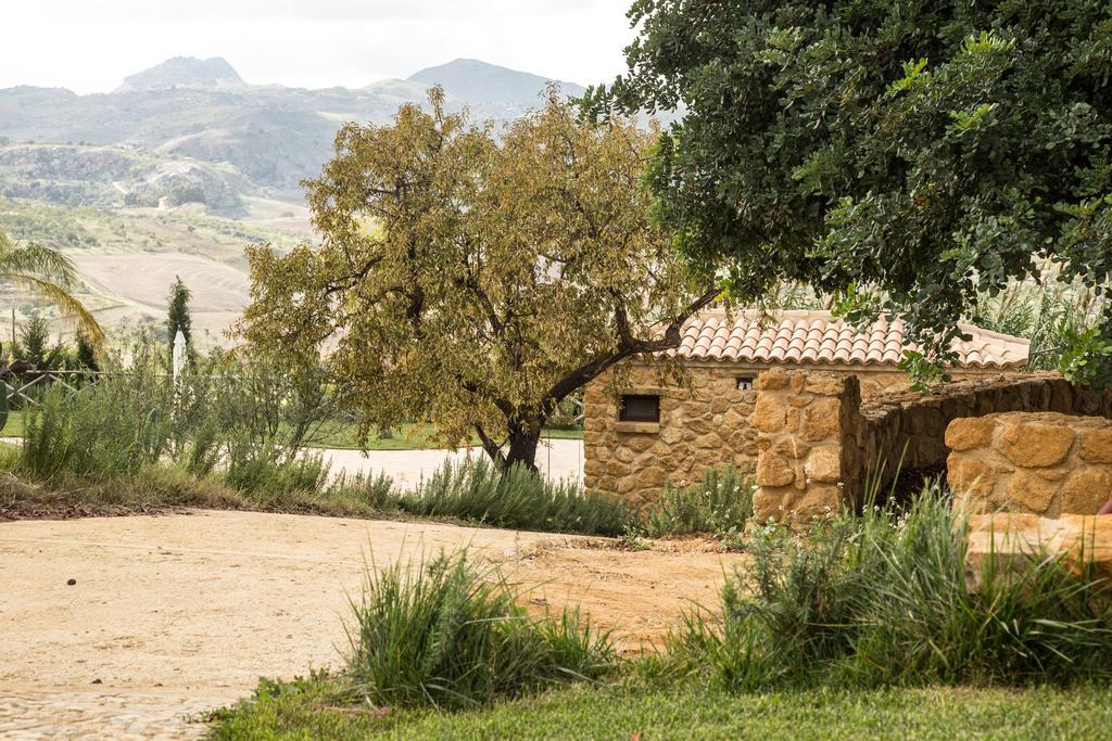 Agriturismo Feudo Muxarello Aragona Luaran gambar