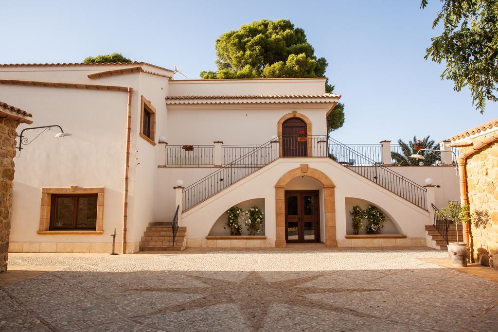 Agriturismo Feudo Muxarello Villa Aragona Luaran gambar