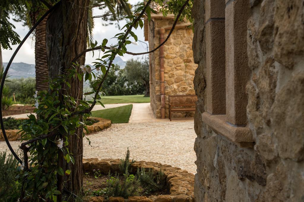 Agriturismo Feudo Muxarello Villa Aragona Luaran gambar