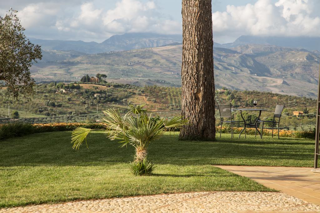 Agriturismo Feudo Muxarello Aragona Luaran gambar