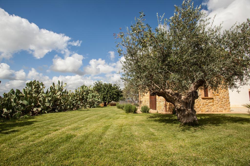 Agriturismo Feudo Muxarello Aragona Bilik gambar