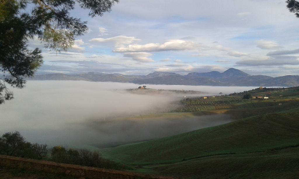 Agriturismo Feudo Muxarello Aragona Luaran gambar