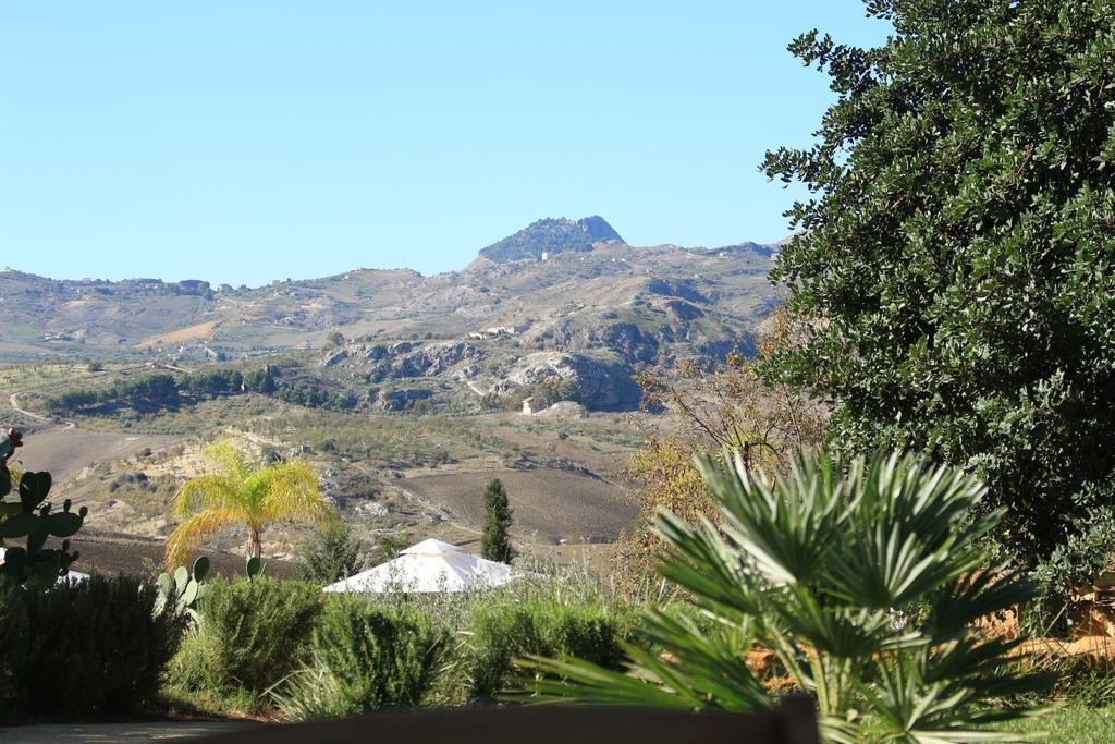 Agriturismo Feudo Muxarello Villa Aragona Luaran gambar