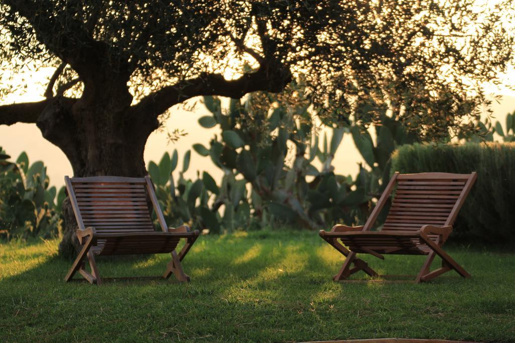 Agriturismo Feudo Muxarello Villa Aragona Luaran gambar